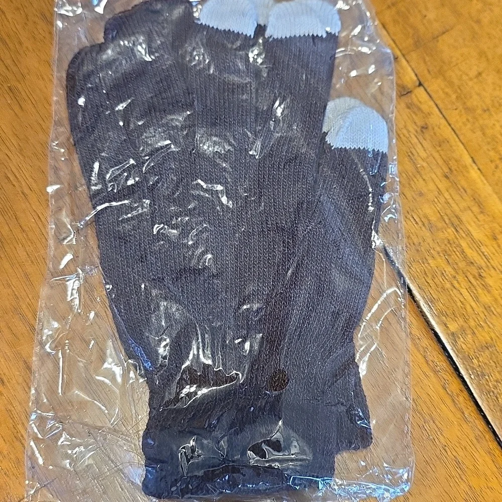 Brown Knit Gloves with Touchscreen Fingertips